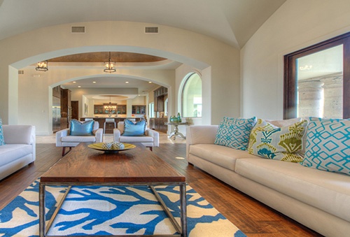 Gregory_Sells_Living