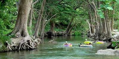 frio_river_tubers-400