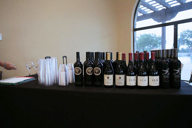 Vintage_Oaks_Wine_Club_11