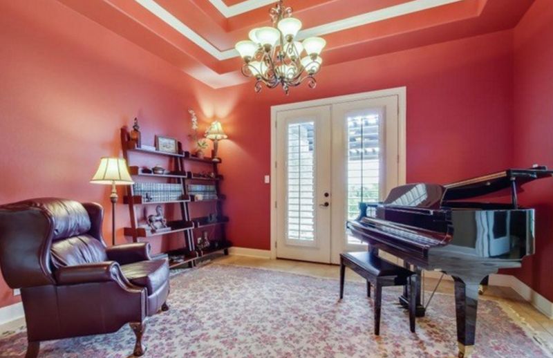 562_Cross_Oak_Piano_Room.png