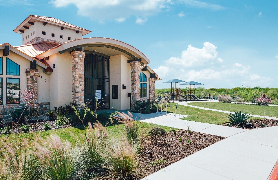 mission-del-lago-pool-clubhouse-8